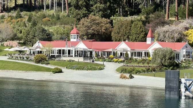 Southern Discoveries - Queenstown Visitor Centre