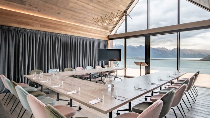 Kamana Lakehouse