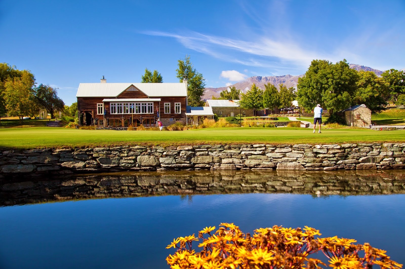 Travelling from Queenstown to Arrowtown: Transport Options, Distance, and Practical Tips