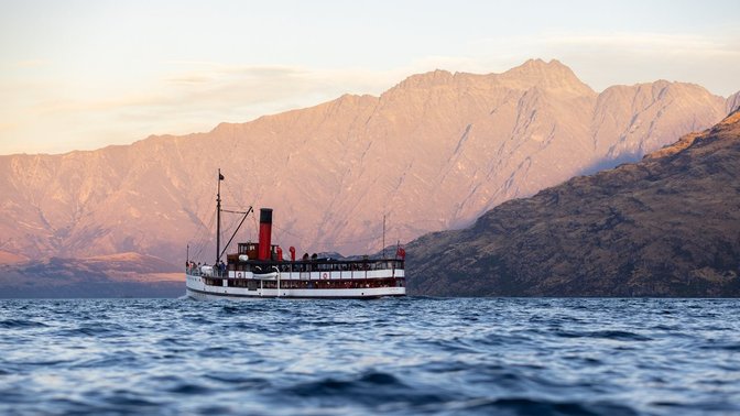 RealNZ | TSS Earnslaw Lake Cruises