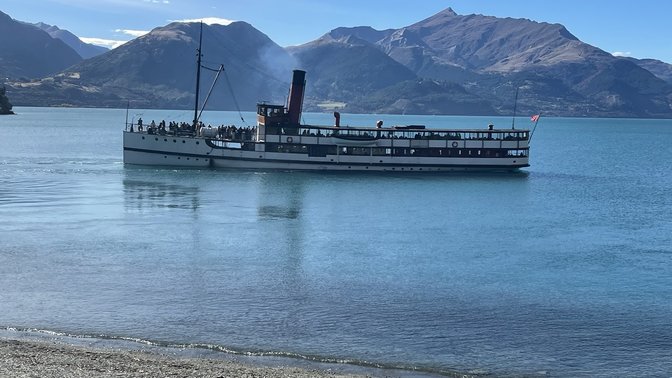 RealNZ | TSS Earnslaw Lake Cruises
