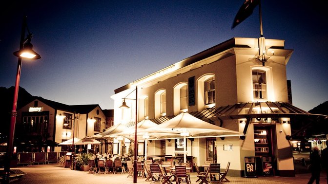 Pub on Wharf