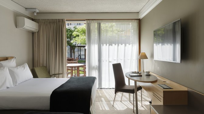 Novotel Queenstown Lakeside