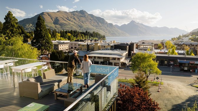 mi-pad Queenstown Hotel
