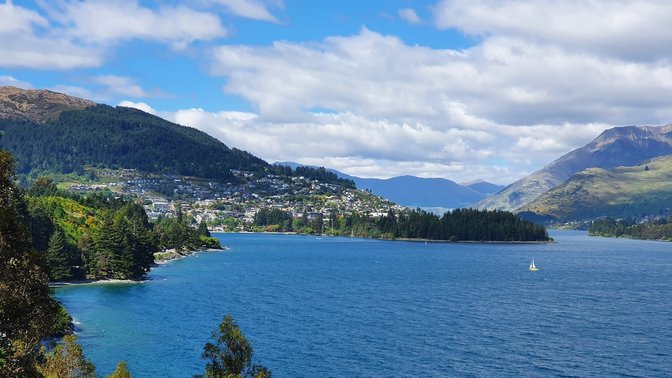 Sunshine Bay Track